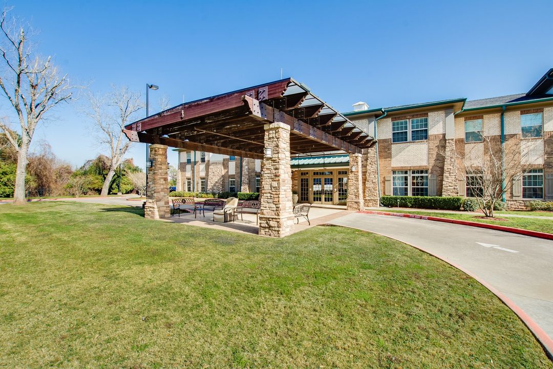 assisted-living-missouri-city-tx-the-avenues-of-fort-bend